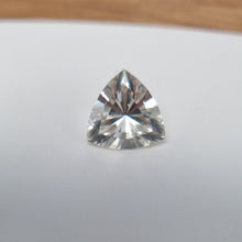 Load image into Gallery viewer, #194 Australian Topaz Trilliant 3.7cts