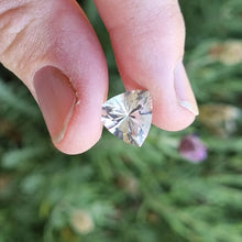 Load image into Gallery viewer, #194 Australian Topaz Trilliant 3.7cts