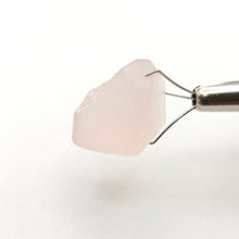 Load image into Gallery viewer, R596 Rose Quartz facet rough 16.75cts