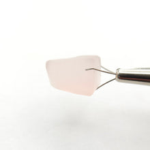 Load image into Gallery viewer, R599 Rose Quartz facet rough 20.5cts