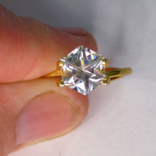 Load image into Gallery viewer, #33 Topaz Hexagon 2.9cts