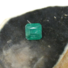 Load image into Gallery viewer, #148 Square scissor crown cut Emerald 1.15cts