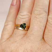 Load image into Gallery viewer, #173 Australian Sapphire Trilliant 1.55cts