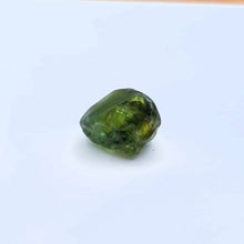 Load image into Gallery viewer, R49 Australian Sapphire facet rough 4.45cts

