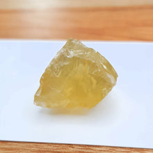 Load image into Gallery viewer, R172 Citrine facet rough 56.2cts
