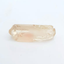 Load image into Gallery viewer, R187 Oregon Sunstone facet rough 6.5cts
