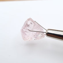 Load image into Gallery viewer, R207 Morganite facet rough 5.8cts
