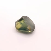 Load image into Gallery viewer, R282 Australian Sapphire facet rough 2.5cts
