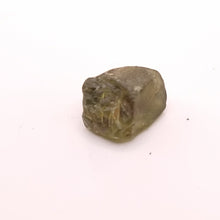 Load image into Gallery viewer, R285 Australian Sapphire facet rough 3.6cts
