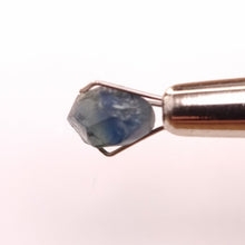 Load image into Gallery viewer, R292 Australian Sapphire facet rough 2.0cts
