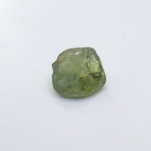 Load image into Gallery viewer, R311 Australian Sapphire facet rough 3.5cts
