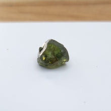 Load image into Gallery viewer, R313 Australian Sapphire facet rough 5.25cts
