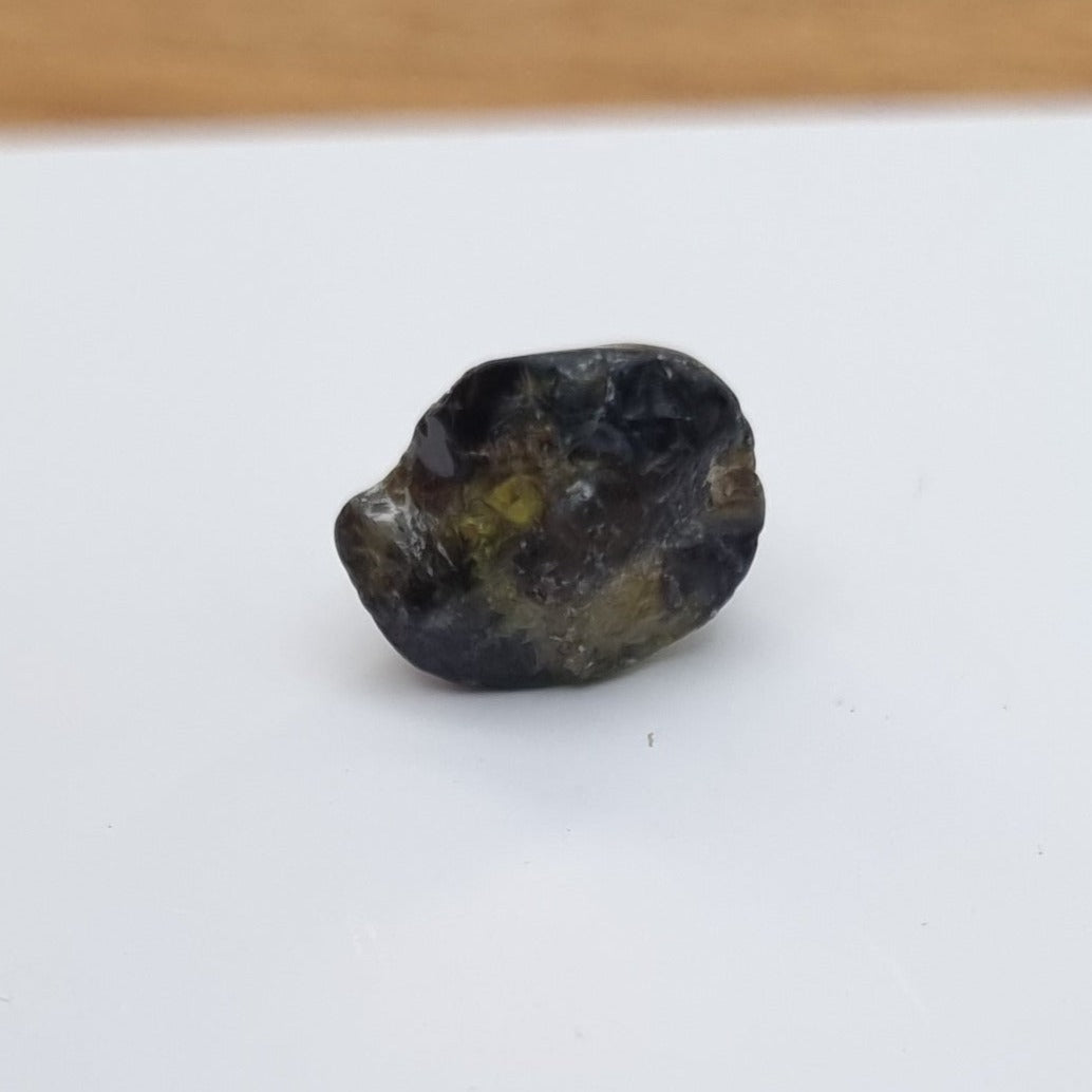 R316 Australian Sapphire facet rough 5.55cts