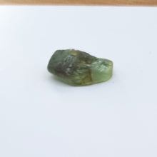 Load image into Gallery viewer, R321 Australian Sapphire facet rough 4.1cts
