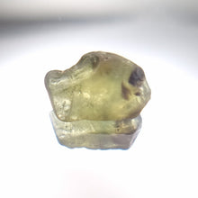Load image into Gallery viewer, R340 Australian Sapphire facet rough 3.4cts
