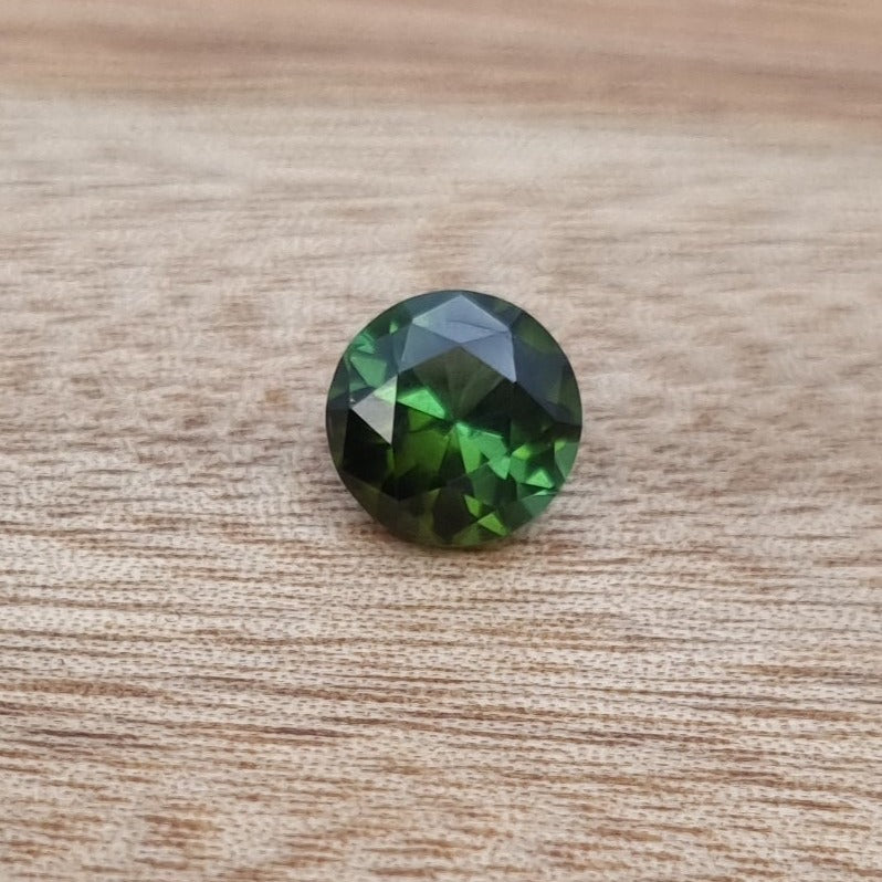 #197 Tourmaline Verdelite brilliant 2.1cts 8mm calilbrated