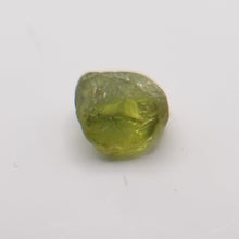 Load image into Gallery viewer, R365 Australian Sapphire facet rough 2.6cts
