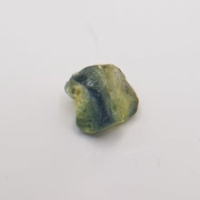 Load image into Gallery viewer, R370 Australian Sapphire facet rough 2.4cts

