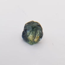 Load image into Gallery viewer, R384 Australian Sapphire facet rough 2.4cts
