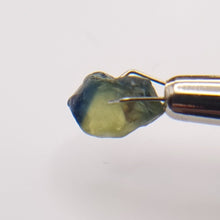 Load image into Gallery viewer, R389 Australian Sapphire facet rough 3.4cts

