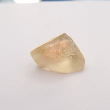 Load image into Gallery viewer, R456 Oregon Sunstone Feldspar facet rough 7.6cts
