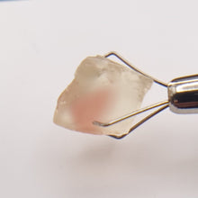 Load image into Gallery viewer, R458 Oregon Sunstone facet rough 6.4cts
