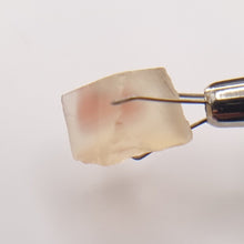 Load image into Gallery viewer, R458 Oregon Sunstone facet rough 6.4cts
