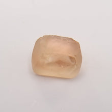 Load image into Gallery viewer, R467 Oregon Sunstone facet rough 5.5cts
