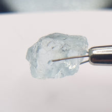 Load image into Gallery viewer, R469 Aquamarine facet rough 10.2cts
