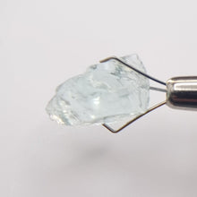 Load image into Gallery viewer, R471 Aquamarine facet rough 8.7cts
