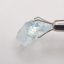 Load image into Gallery viewer, R475 Aquamarine facet rough 8.55cts
