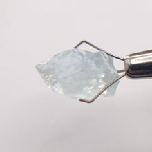 Load image into Gallery viewer, R477 Aquamarine facet rough 8.45cts
