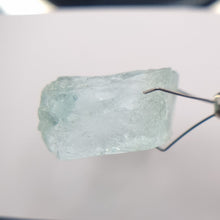 Load image into Gallery viewer, R478 Aquamarine facet rough 36.3cts
