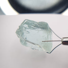 Load image into Gallery viewer, R478 Aquamarine facet rough 36.3cts
