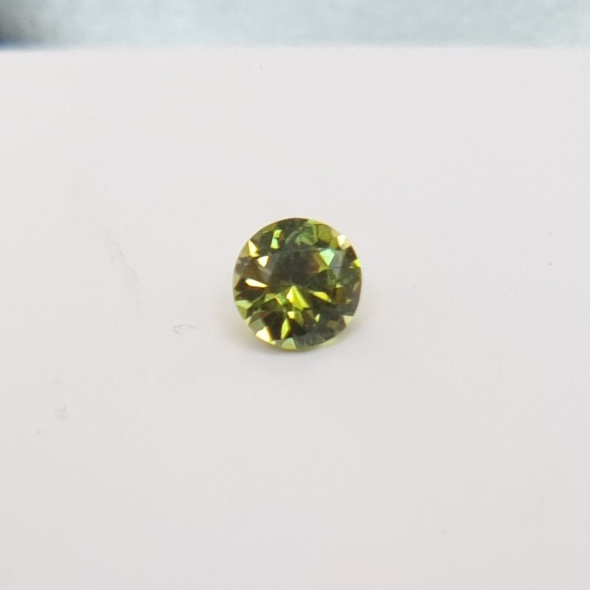 #199 Green Mali Garnet brilliant 0.6cts