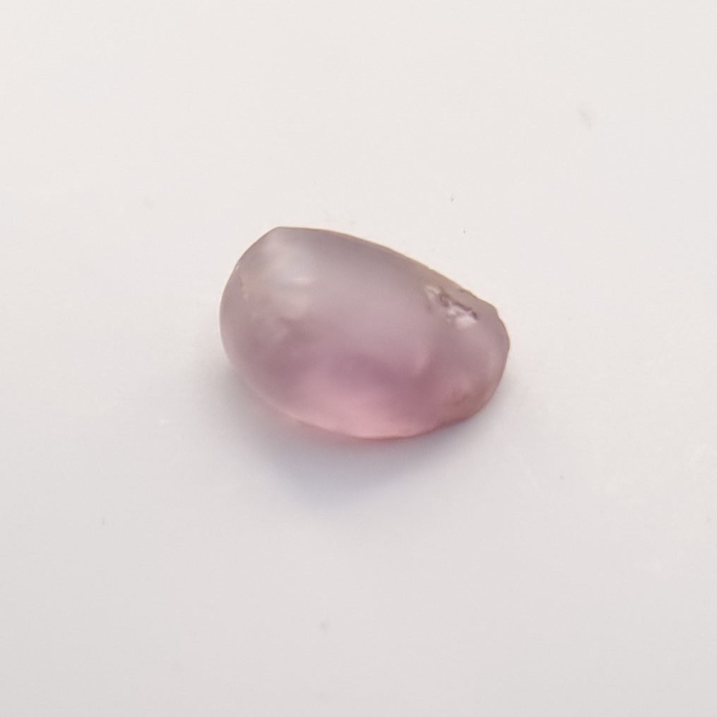 R482 Spinel facet rough 1.1cts