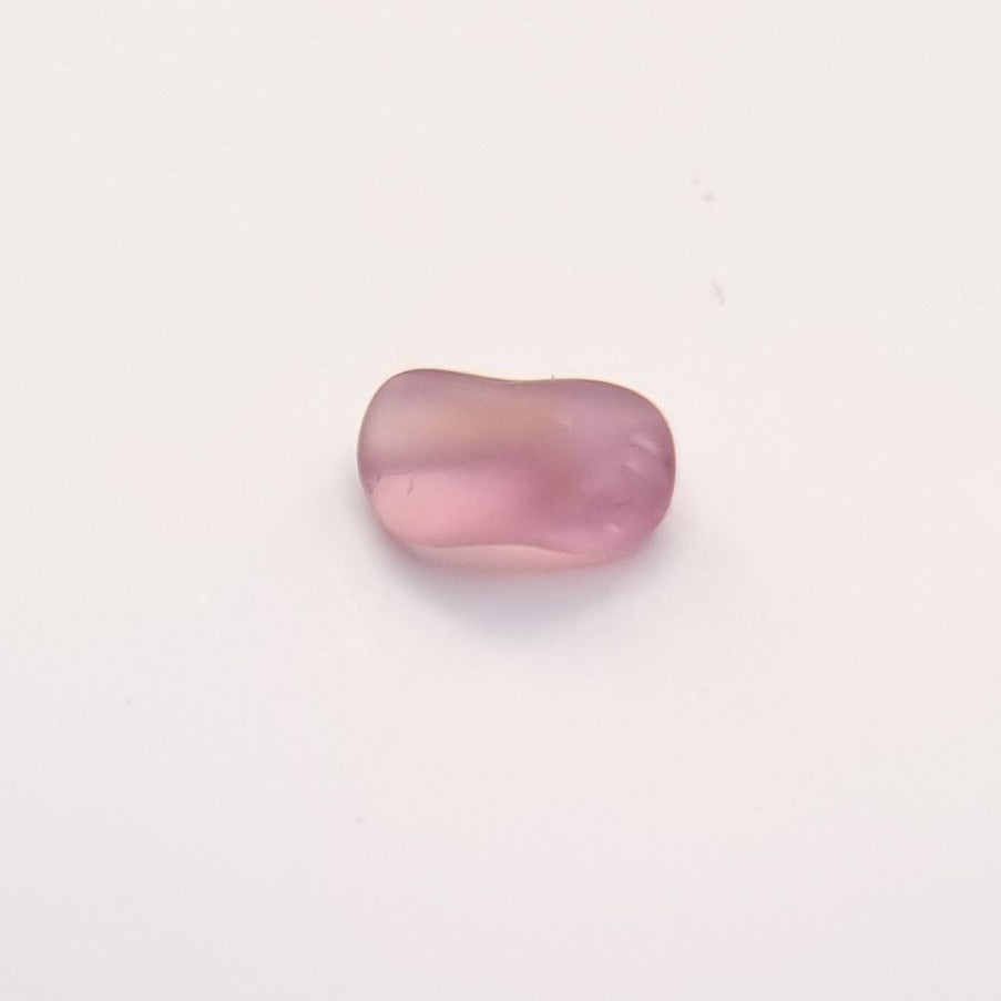 R483 Spinel facet rough 1.2cts – Sarah MacNaught Bespoke Facetting
