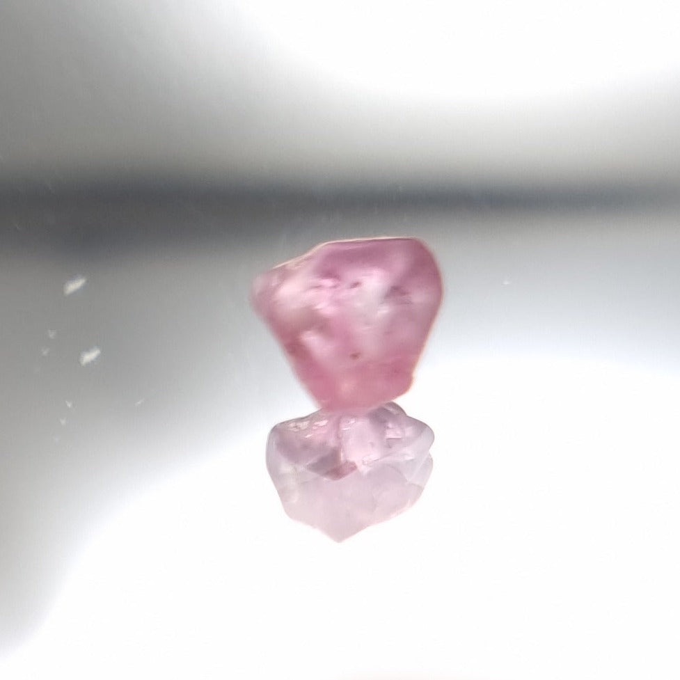 R491 Spinel facet rough 1.2cts