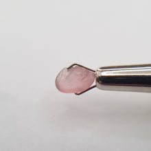 Load image into Gallery viewer, R504 Spinel facet rough 1.15cts
