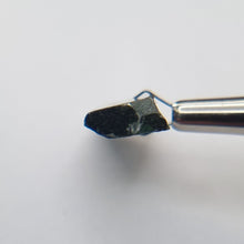 Load image into Gallery viewer, R536 Tourmaline facet rough 12.5cts
