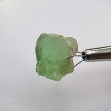 Load image into Gallery viewer, R538 Tourmaline facet rough 15.0cts
