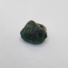 Load image into Gallery viewer, R539 Tourmaline facet rough 7.6cts
