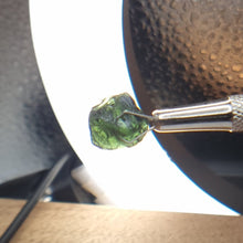 Load image into Gallery viewer, R539 Tourmaline facet rough 7.6cts
