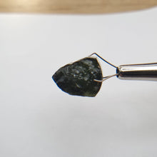 Load image into Gallery viewer, R547 Tourmaline facet rough 16.25cts
