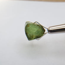 Load image into Gallery viewer, R549 Tourmaline facet rough 15.6cts
