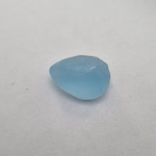 Load image into Gallery viewer, R522 Sky Blue Topaz facet rough 11.4cts
