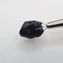 Load image into Gallery viewer, R529 Australian Spinel facet rough 21.8cts
