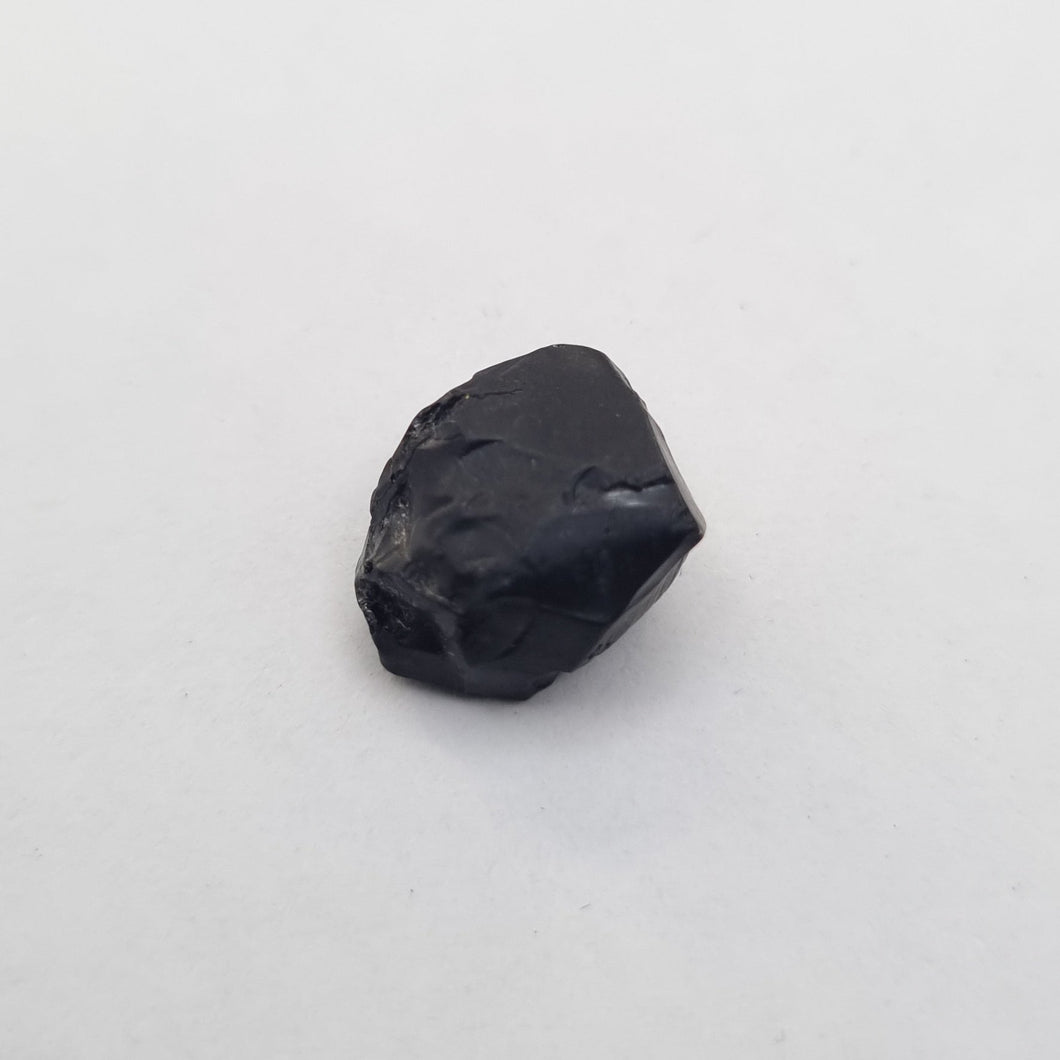 R530 Australian Spinel facet rough 11.5cts