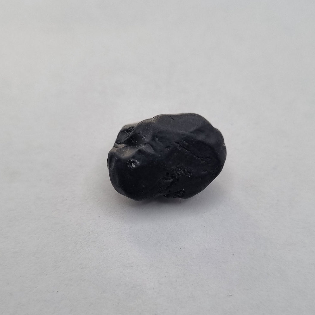 R532 Australian Spinel facet rough 21.0cts