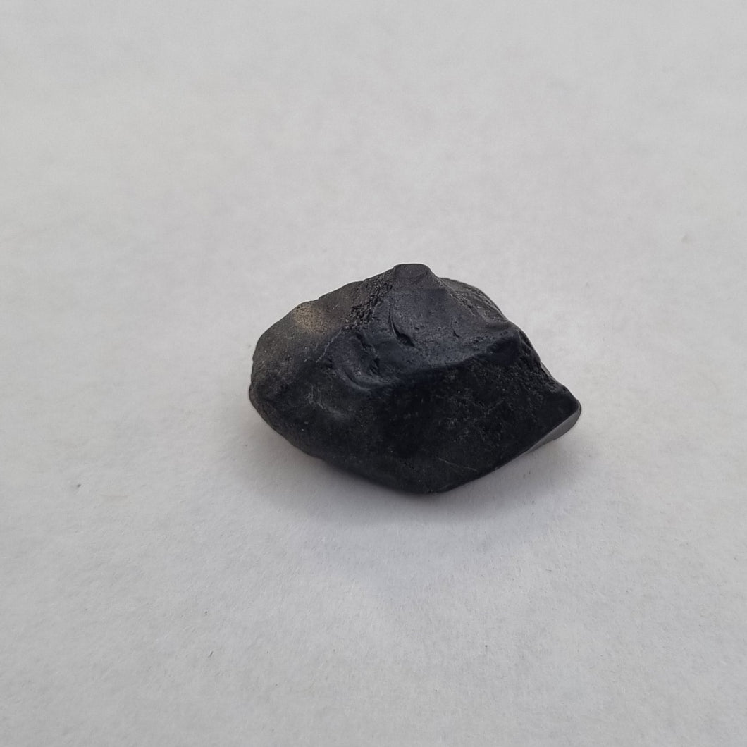 R534 Australian Spinel facet rough 14.9cts